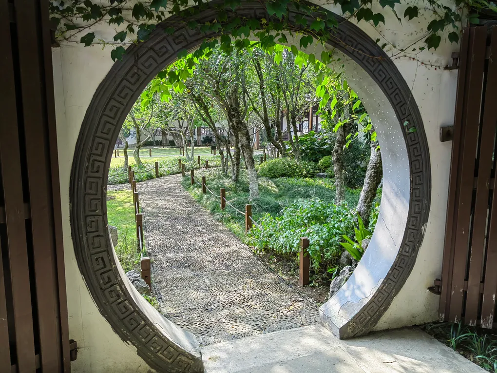 洛谷P1032 [NOIP 2002 提高组] 字串变换题解